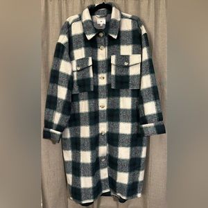 BP Long Flannel Shacket - Green,White / size 1X